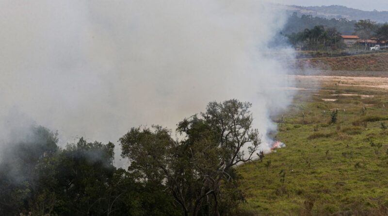 Risco de clima seco e queimadas permanece alto no interior do país