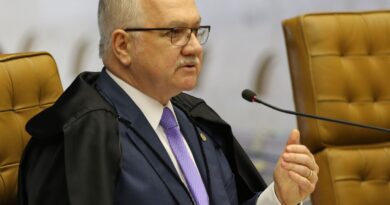 STF inicia cerimônia de posse de Fachin na presidência da Corte