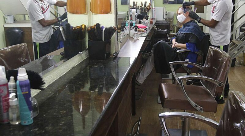 Setor de serviços cresce 0,3% em julho, mostra IBGE