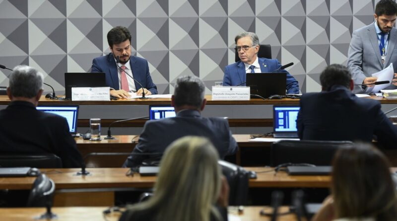 Tarifa social de energia elétrica é aprovada em comissão no Congresso