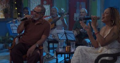 Teresa Cristina recebe Marquinho China no programa Samba na Gamboa