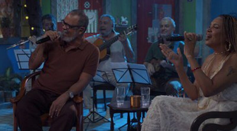 Teresa Cristina recebe Marquinho China no programa Samba na Gamboa