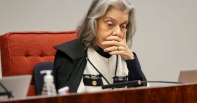 Voto de Cármen Lúcia pode formar maioria para condenar Bolsonaro