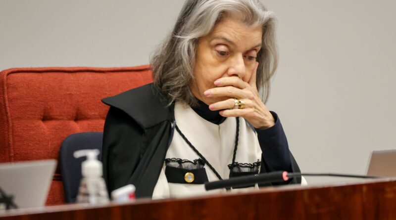 Voto de Cármen Lúcia pode formar maioria para condenar Bolsonaro