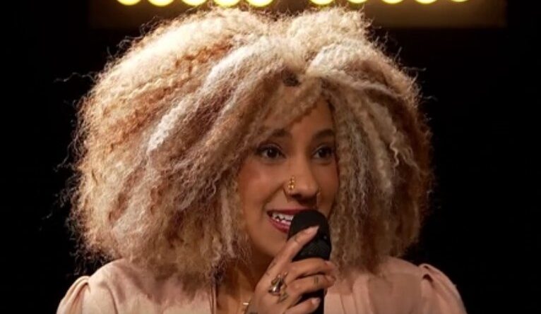 declamar poesia nos metrôs de São Paulo ajudou Mel Duarte a superar a timidez