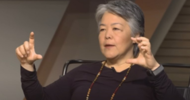 neurocientista alerta para influência das telas na falta de sono e cansaço mental