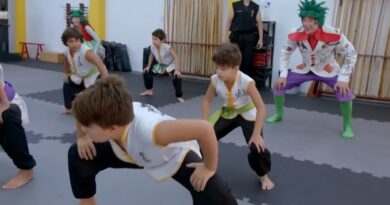 Ao lado de Cacá, Doroteia e Ludovico aprendem sobre os princípios do Kung Fu na Missão do Dia