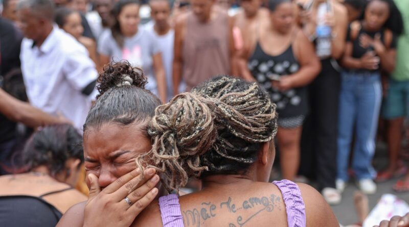 Ativistas denunciam massacre em ação policial no Rio