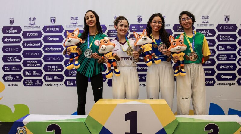 Atleta do taekwondo se despede de seu último JUBs com tricampeonato