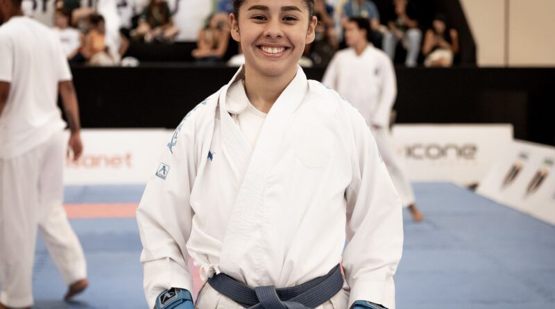 Atleta-estudante da UFPR compete nos JUBs por bicampeonato no karatê