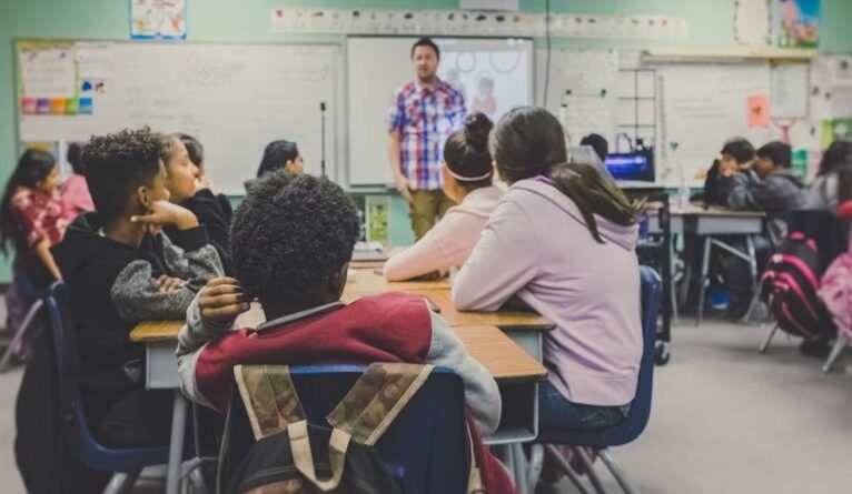 Boas Práticas Escolares destaca formadores de ações pedagógicas e os auxiliares técnicos da educação