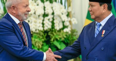 Brasil e Indonésia firmam acordos; Lula confirma candidatura em 2026