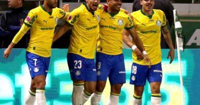 Brasileiro: Palmeiras goleia Bragantino e permanece com folga na ponta