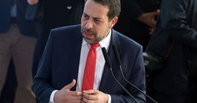 Cabeça do crime organizado não está no barraco da favela, diz Boulos