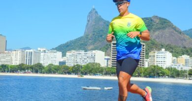 Carioca aproveita prova de rua para visitar o Cristo pela primeira vez