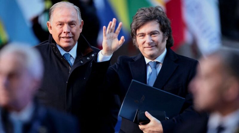 Chanceler da Argentina pede demissão dias antes de eleição legislativa