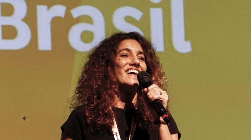 EBC: Antonia Pellegrino recebe Prêmio Amigos do Cinema Infantil