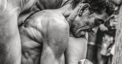 Edgar Xakriabá mostra a força da fotografia indígena na primeira exposição individual no Solar Fábio Prado