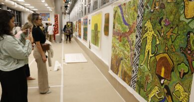 Em travessia inédita, indígenas recontam história da Baía de Guanabara