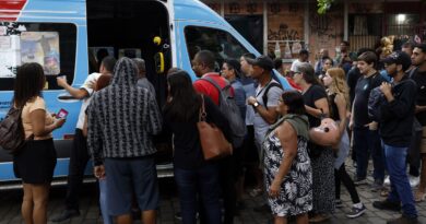 "Entrei na estação para fugir dos tiros", conta moradora do Rio