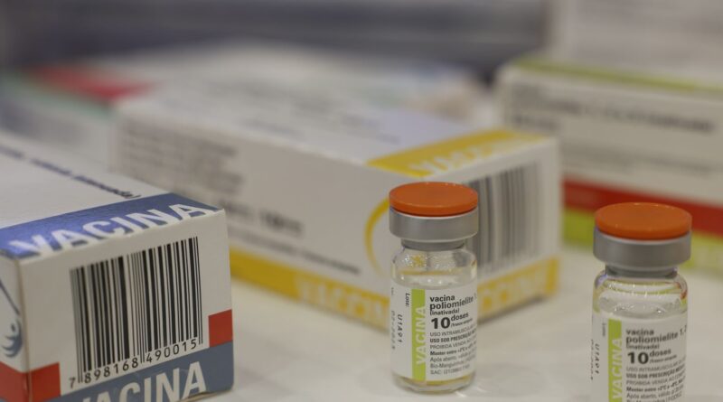 Fiocruz e UFMG firmam parceria para expandir centro de vacinas