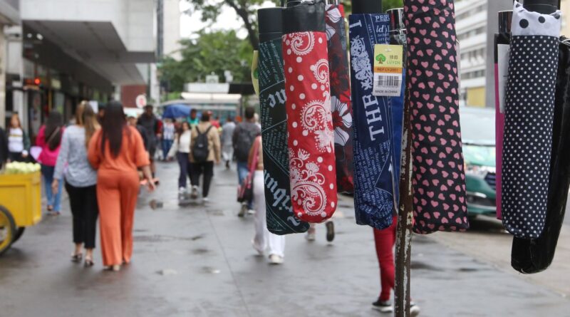 Frente fria chega a São Paulo a partir de segunda com chuvas e ventos