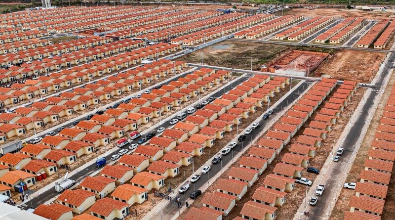 Governo entrega quase 3 mil casas em Imperatriz, no Maranhão