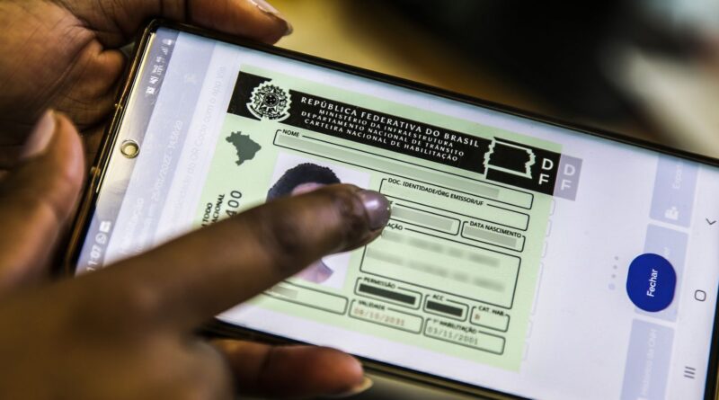 Governo lança consulta sobre fim da exigência de autoescola para CNH