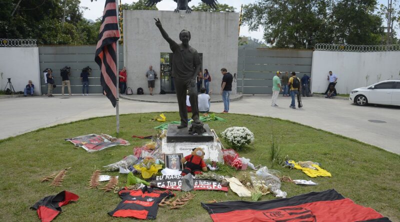 Justiça absolve sete acusados de incêndio e mortes no Ninho do Urubu