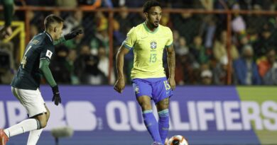 Lateral Vitinho é convocado para defender a seleção brasileira