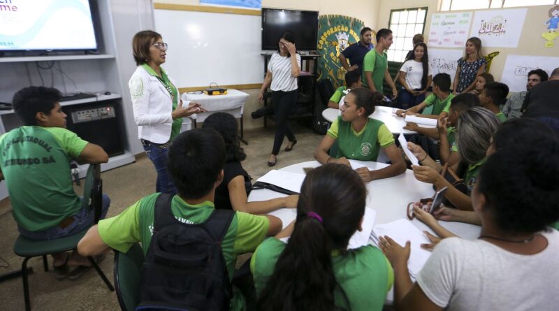 Liminar mantém presença de professores em salas de leitura de SP