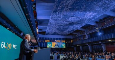 Lula diz que fome não é problema econômico, mas político