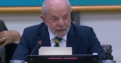 Lula diz que gestor que deixa obra parada deve ser preso