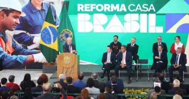 Lula lança programa de reforma de casas e defende ação para invisíveis