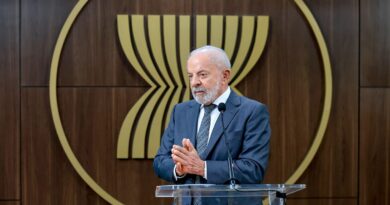 Lula quer discutir com Trump punição dada a ministros do STF