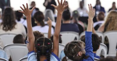 Mais brincadeira, menos tela: confira dicas para uma infância saudável