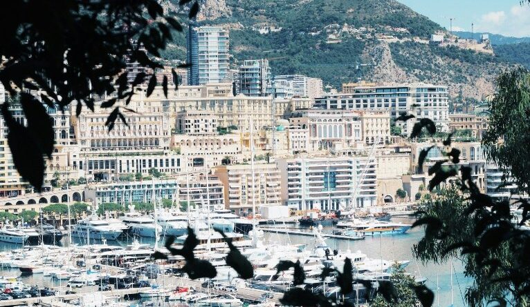 Matéria de Capa destaca o crescimento dos bilionários e a crise da desigualdade global