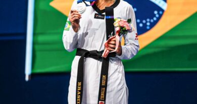 Milena Titoneli é prata no Mundial de taekwondo, o 3º pódio do Brasil