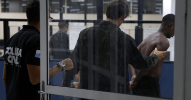 Ministros farão reunião de emergência com Castro nesta quarta-feira