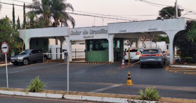 Moraes autoriza Bolsonaro a comemorar aniversário da filha em casa