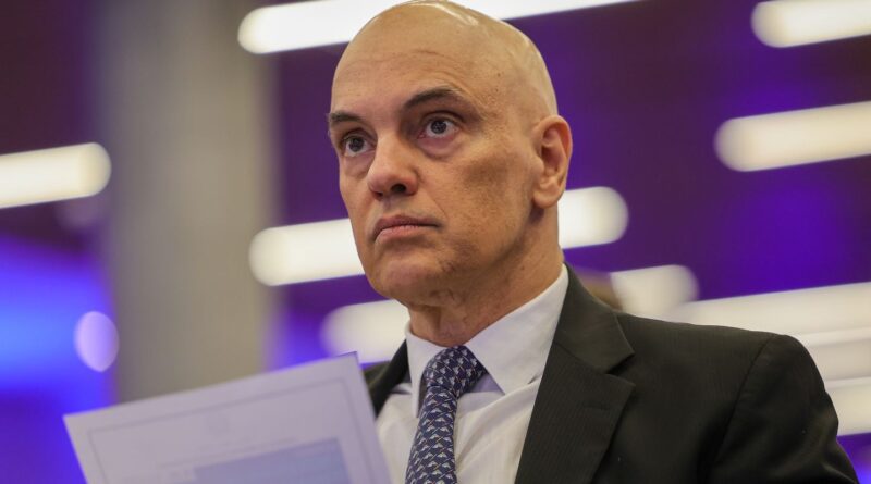 Moraes manda PGR se manifestar sobre operação policial no Rio