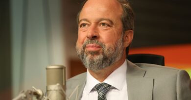 Não precisaremos do horário de verão neste ano, diz Alexandre Silveira