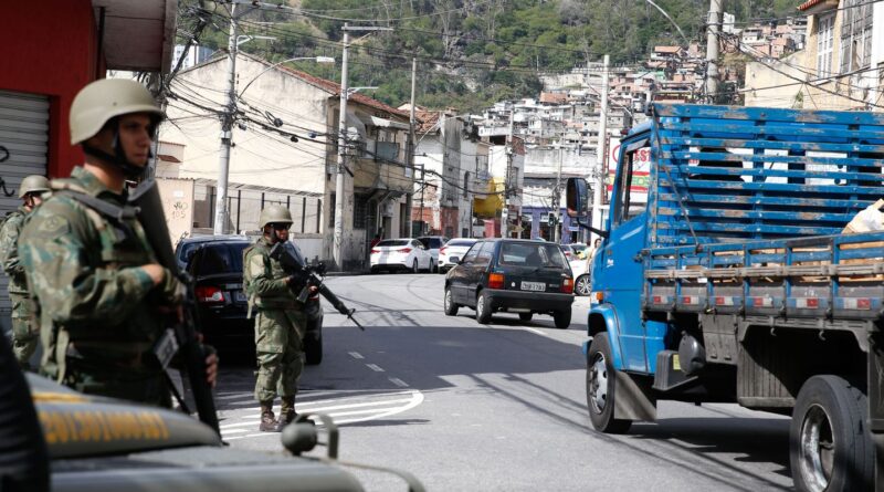 Rio apresentará plano para recuperar territórios ocupados pelo crime
