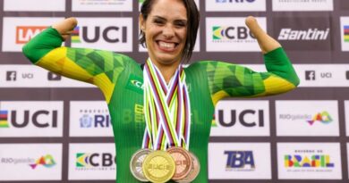 Sabrina Custódia conquista prata e fecha Mundial com quatro medalhas