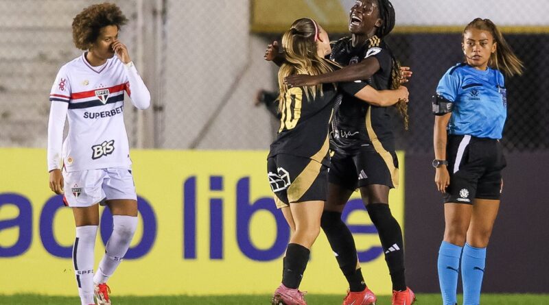 São Paulo é derrotado e se complica na Libertadores Feminina
