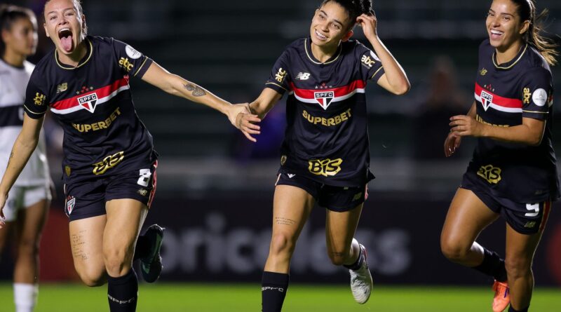 São Paulo vence Olimpia para avançar na Libertadores Feminina