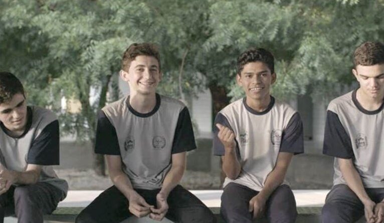 TV Cultura exibe documentário "Nunca Me Sonharam", de Cacau Rhoden, no Dia do Professor