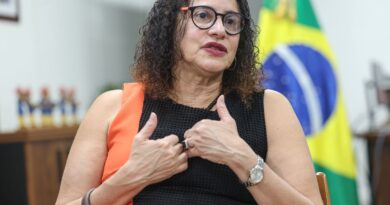 Vacina brasileira de covid ajuda a combater negacionismo, diz ministra