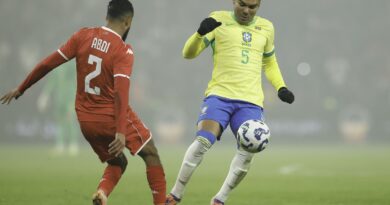 Brasil desperdiça pênalti e não passa de empate com Tunísia