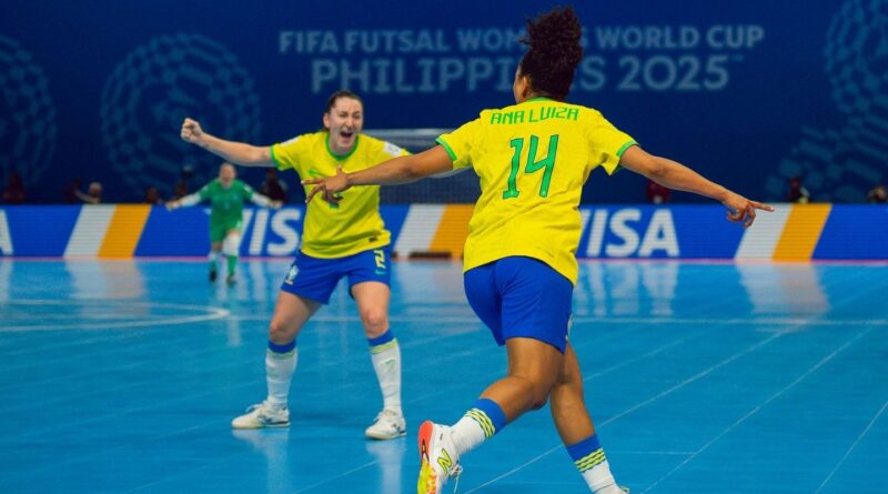 Brasil goleia Irã na estreia da Copa do Mundo de futsal feminino